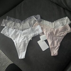 NWT Lace Thong 5pk
